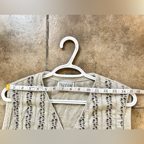 Floral Vest - Picture 4 of 4